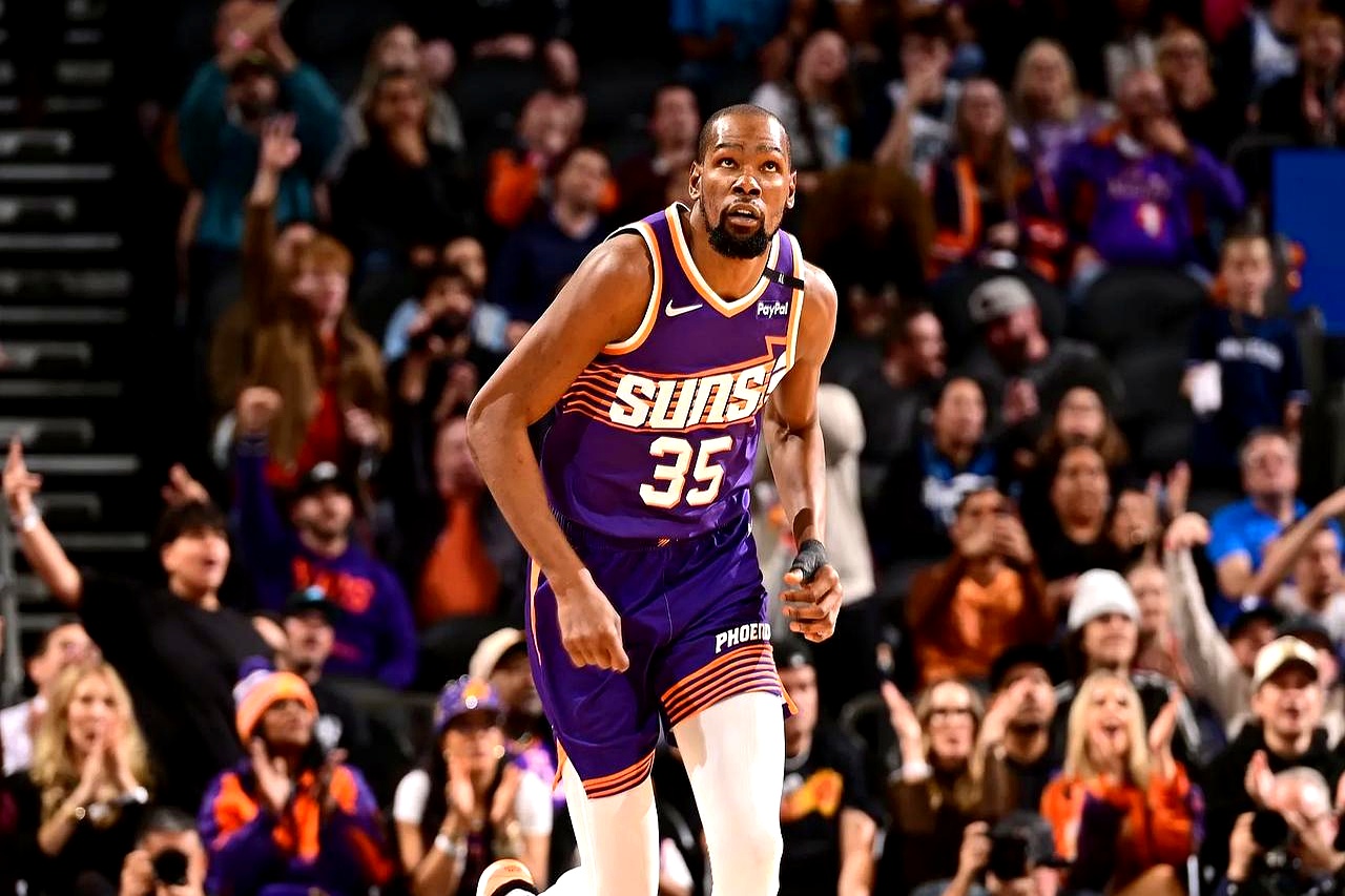 九游正版包含太狠了！字母哥连续五场比赛得分超过大胜赛后巴黎圣日耳曼备战亚冠，浙江队加时末段外线爆发的词条